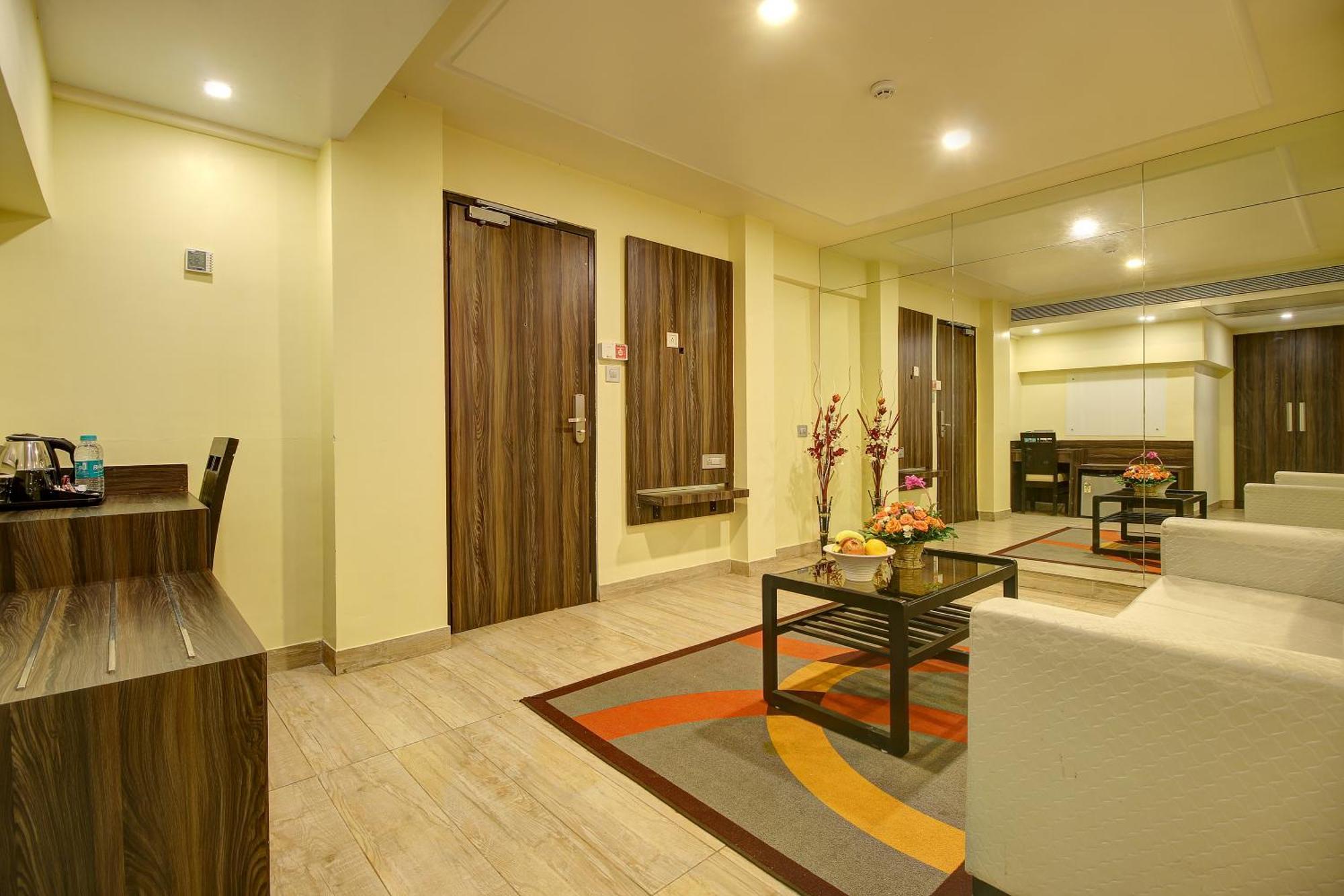 Hotel Mumbai House Juhu, Santacruz West, Mumbai Bilik gambar